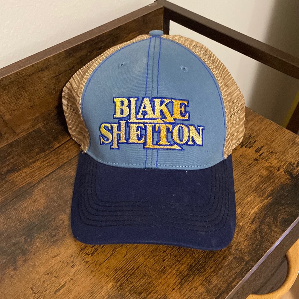 Blake Shelton concert trucker hat